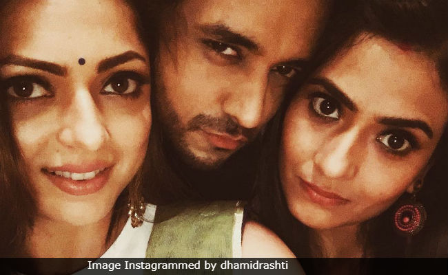 Drashti Dhami Shares Emotional Post As She Bids Adieu To <i>Silsila Badalte Rishton Ka</i>