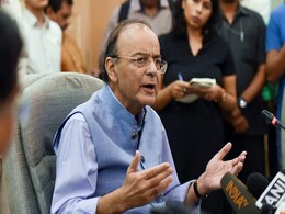 वित्त मंत्रालय ने कहा- जनहित में सरकार और आरबीआई के बीच लगातार विचार विमर्श हो रहा है वित्त मंत्रालय ने कहा- जनहित में सरकार और आरबीआई के बीच लगातार विचार विमर्श हो रहा है
