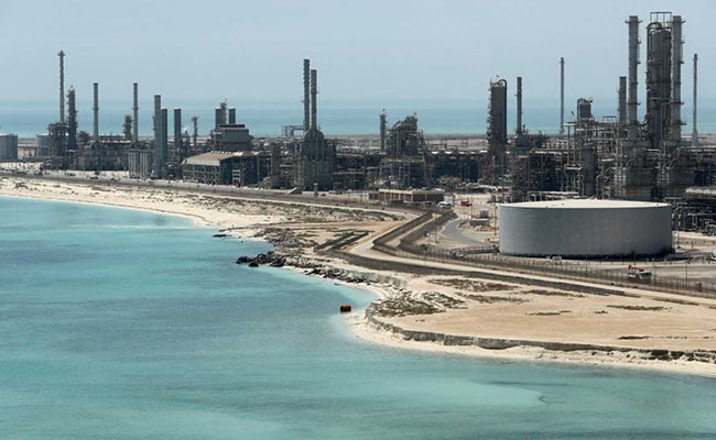 Saudi Arabia To Slash Oil Exports By 800,000 Barrels Daily In January