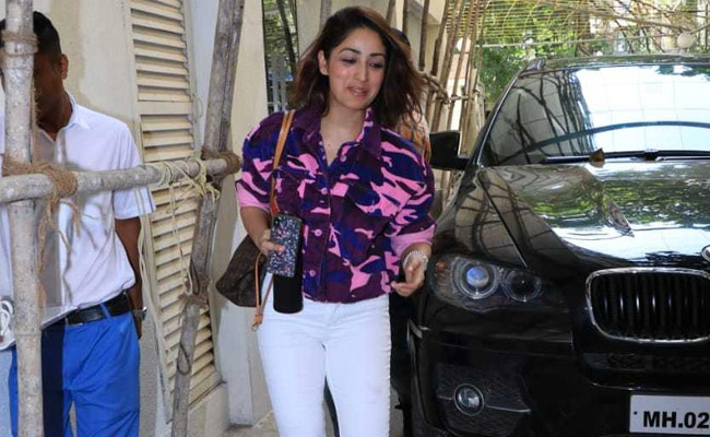 Here's How To Include Camouflage Print In Your Wardrobe, Like Yami Gautam