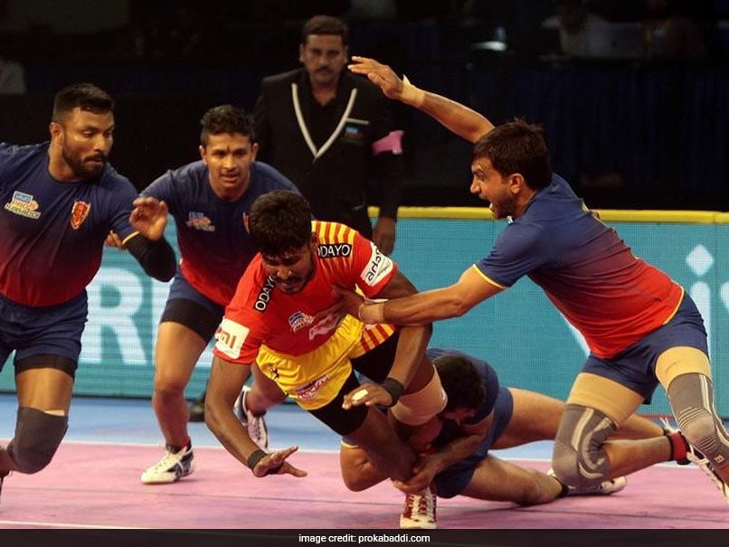PKL: Dabang Delhi Rally To Hold Gujarat Fortunegiants 32-32 PKL: Dabang Delhi Rally To Hold Gujarat Fortunegiants 32-32
