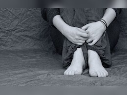 Dausa News: चाकू की नोंक पर बेटी के सामने मां के उतरवाये कपड़े, दुष्कर्म का किया प्रयास