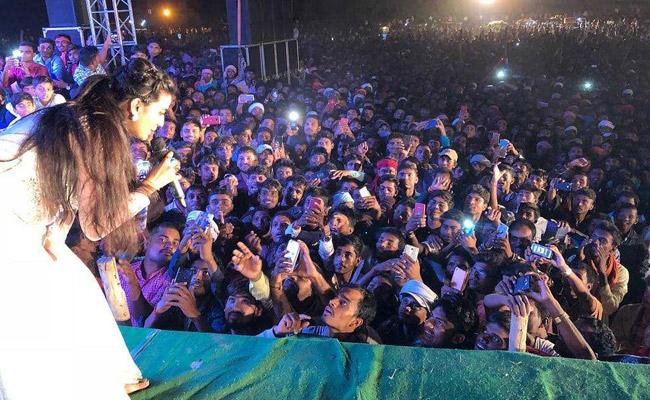 भोजपुरी की सपना चौधरी बनीं अक्षरा सिंह, छेड़ी ऐसी धुन बेकाबू हो गए दर्शक- देखें Video