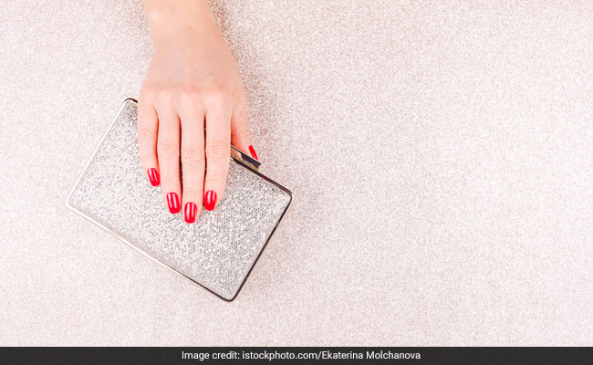 5 Stunning Clutches That Will Be The Showstoppers Of Your Look