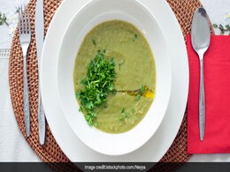 Weight Loss Diet: Kick-start Your Weight Loss Journey With This Protein-Rich Broccoli Soup Weight Loss Diet: Kick-start Your Weight Loss Journey With This Protein-Rich Broccoli Soup