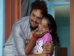 खेसारी लाल यादव की बेटी को आया उनपर प्यार, खोल दिए पापा के कई सारे राज खेसारी लाल यादव की बेटी को आया उनपर प्यार, खोल दिए पापा के कई सारे राज