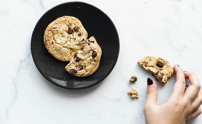 Student Bakes Cookies With Grandfather's Ashes, Gives To Classmates