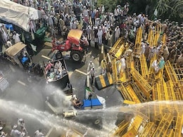 7 Policemen Injured During Farmer's Protest On Delhi-UP Border: Police 7 Policemen Injured During Farmer's Protest On Delhi-UP Border: Police