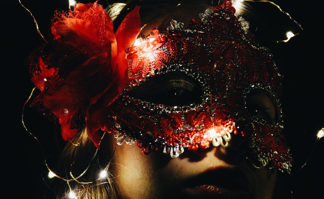 5 Accessories That Are Perfect For Halloween