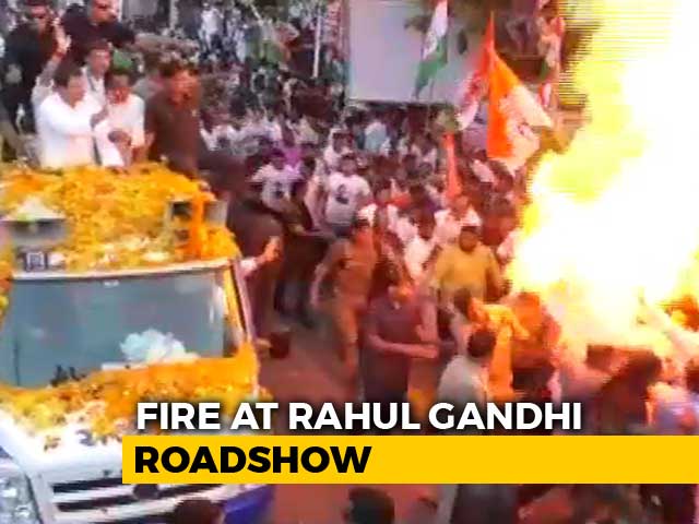Scary Fire Incident At Rahul Gandhi's Madhya Pradesh Rally