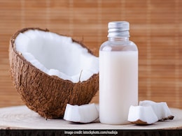 Hair Care Tips: हेयर फॉल से हैं परेशान तो ये नुस्खा आएगा काम, बालों को बनाएगा घना और काला! Hair Care Tips: हेयर फॉल से हैं परेशान तो ये नुस्खा आएगा काम, बालों को बनाएगा घना और काला!