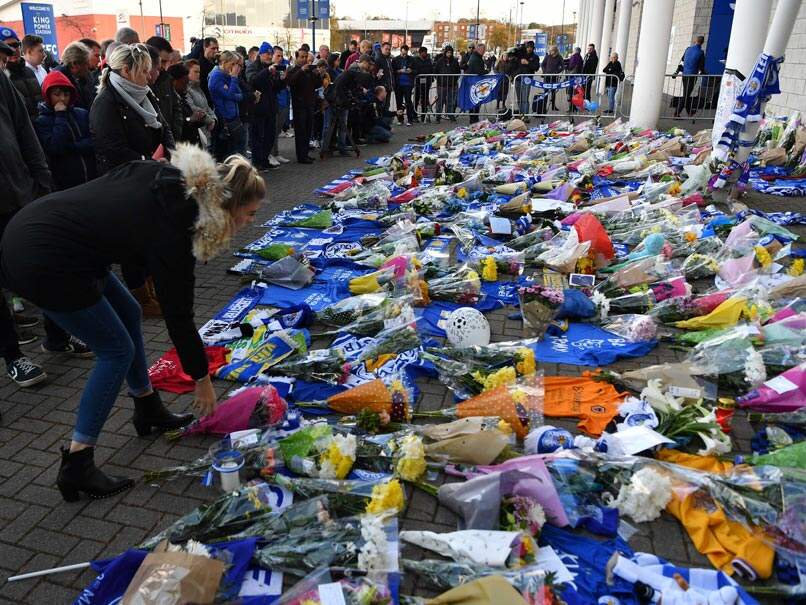 Fans In Shock After Leicester City Helicopter Crash Fans In Shock After Leicester City Helicopter Crash