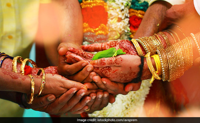 3 Gift Ideas For That Friend Who Is Getting Hitched This Wedding Season