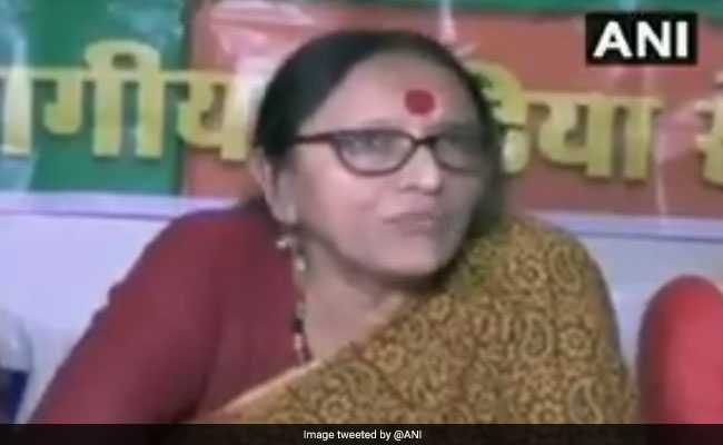 #MeToo: अकबर पर लगे आरोपों पर बोली BJP नेता- महिला पत्रकार इतनी मासूम नहीं कि कोई फायदा उठा सके