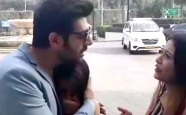 टीटू के सोनू की वजह से इन लड़कियों का हुआ बुरा हाल, बोली- मुझे यकीन नहीं हो रहा...देखें Video