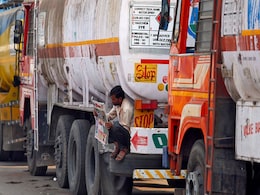 कच्चे तेल का आयात बिल दोगुना बढ़कर 100 अरब डॉलर के पार होगा, यूक्रेन पर हमले से बढ़ा संकट कच्चे तेल का आयात बिल दोगुना बढ़कर 100 अरब डॉलर के पार होगा, यूक्रेन पर हमले से बढ़ा संकट