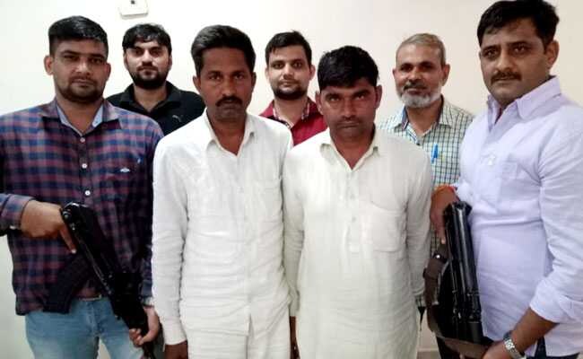 दिल्ली में ड्रग्स सप्लाई करने वाले दो लोग गिरफ्तार दिल्ली में ड्रग्स सप्लाई करने वाले दो लोग गिरफ्तार