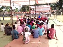 छत्तीसगढ़ विधानसभा चुनाव 2018 : ...जब बीजेपी के केंद्रीय मंत्री की सभा में जुटे केवल 50-60 लोग छत्तीसगढ़ विधानसभा चुनाव 2018 : ...जब बीजेपी के केंद्रीय मंत्री की सभा में जुटे केवल 50-60 लोग