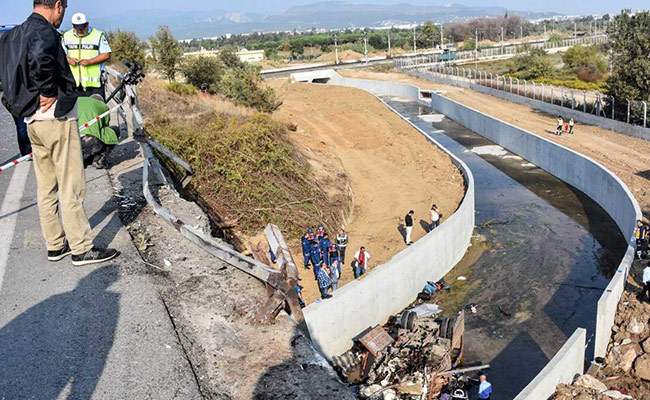 19, Including Kids, Killed As Truck Carrying Migrants Crashes In Turkey