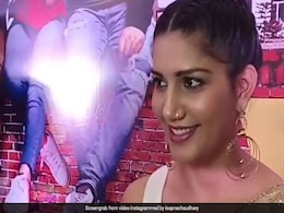 सपना चौधरी से रिपोर्टर ने कह दी ऐसी बात, झट से बोलीं- मुझे लाइन मार रहे हो...Video हुआ वायरल सपना चौधरी से रिपोर्टर ने कह दी ऐसी बात, झट से बोलीं- मुझे लाइन मार रहे हो...Video हुआ वायरल