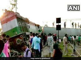 7 Dead, Several Injured After Train Derails In Uttar Pradesh's Raebareli 7 Dead, Several Injured After Train Derails In Uttar Pradesh's Raebareli