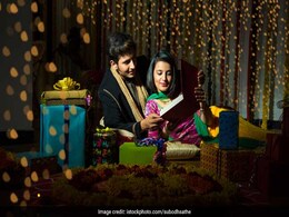 Karva Chauth 2018: हज़ारों की छूट वाले सबसे बढ़िया करवा चौथ स्पेशल Offers, कपल्स उठाएं मौके का फायदा Karva Chauth 2018: हज़ारों की छूट वाले सबसे बढ़िया करवा चौथ स्पेशल Offers, कपल्स उठाएं मौके का फायदा