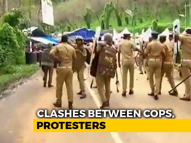 Sabarimala Protesters Throw Stones At Policemen, Lathicharged