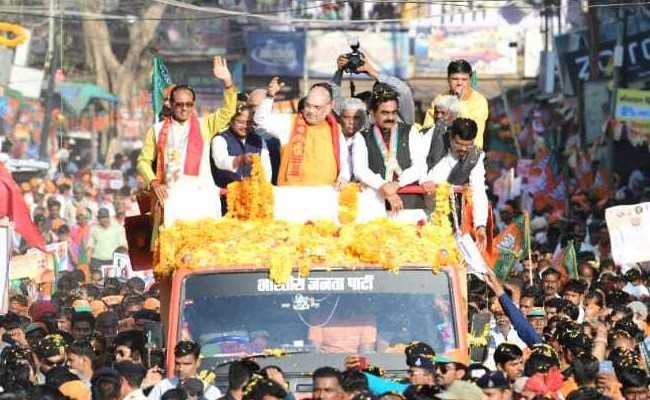 एक-दूसरे के गढ़ों को भेदने में जुटीं कांग्रेस और बीजेपी