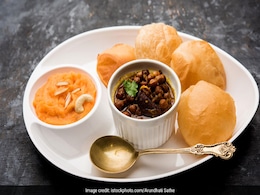 Janmashtami 2020: Why Does The Chappan Bhog Include 56 Items? Janmashtami 2020: Why Does The Chappan Bhog Include 56 Items?