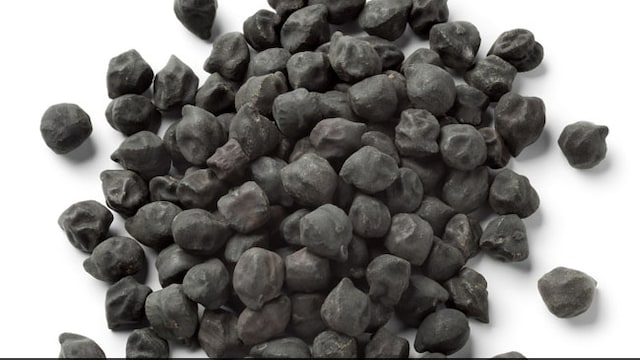Black chickpeas are nutrient dense and can help you to stay healthier naturally.