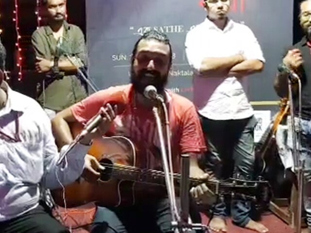 Video: Roof কথা লাইভ সাথে দেবদীপ মুখার্জী-র  সাথে অনেক গান আর আড্ডা