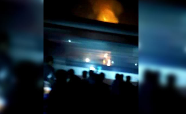 पंजाब : अमृतसर में रावण दहन देख रहे लोगों पर चढ़ी ट्रेन, कम से कम 60 लोगों की मौत, देखें तस्वीरें...