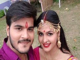 भोजपुरी जोड़ी चांदनी सिंह-कल्लू का नवरात्र पर धमाल, 'सलोनी के मम्मी' Video हुआ वायरल भोजपुरी जोड़ी चांदनी सिंह-कल्लू का नवरात्र पर धमाल, 'सलोनी के मम्मी' Video हुआ वायरल