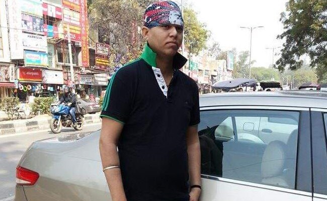 दिल्ली के तिमारपुर में दोस्तों ने ही कर दी जींस कारोबारी के बेटे की हत्या