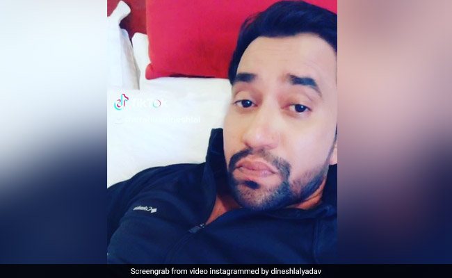 निरहुआ ने पानवाले से यूं मांगा मीठा पान, तो दुकानदार ने बोला- रसगुल्ला डाल दे क्या?