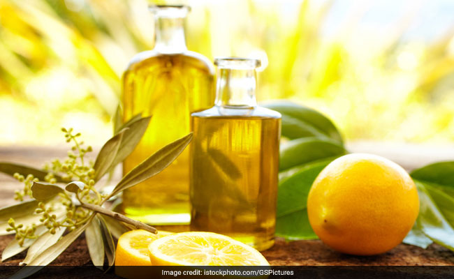 Here's How You Can Treat Your Gout Pain At Home: Try These Amazing Essential Oils