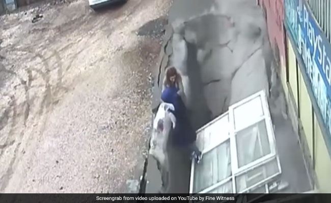Shocking Footage Shows Sinkhole Opening And Swallowing Two Women In Turkey