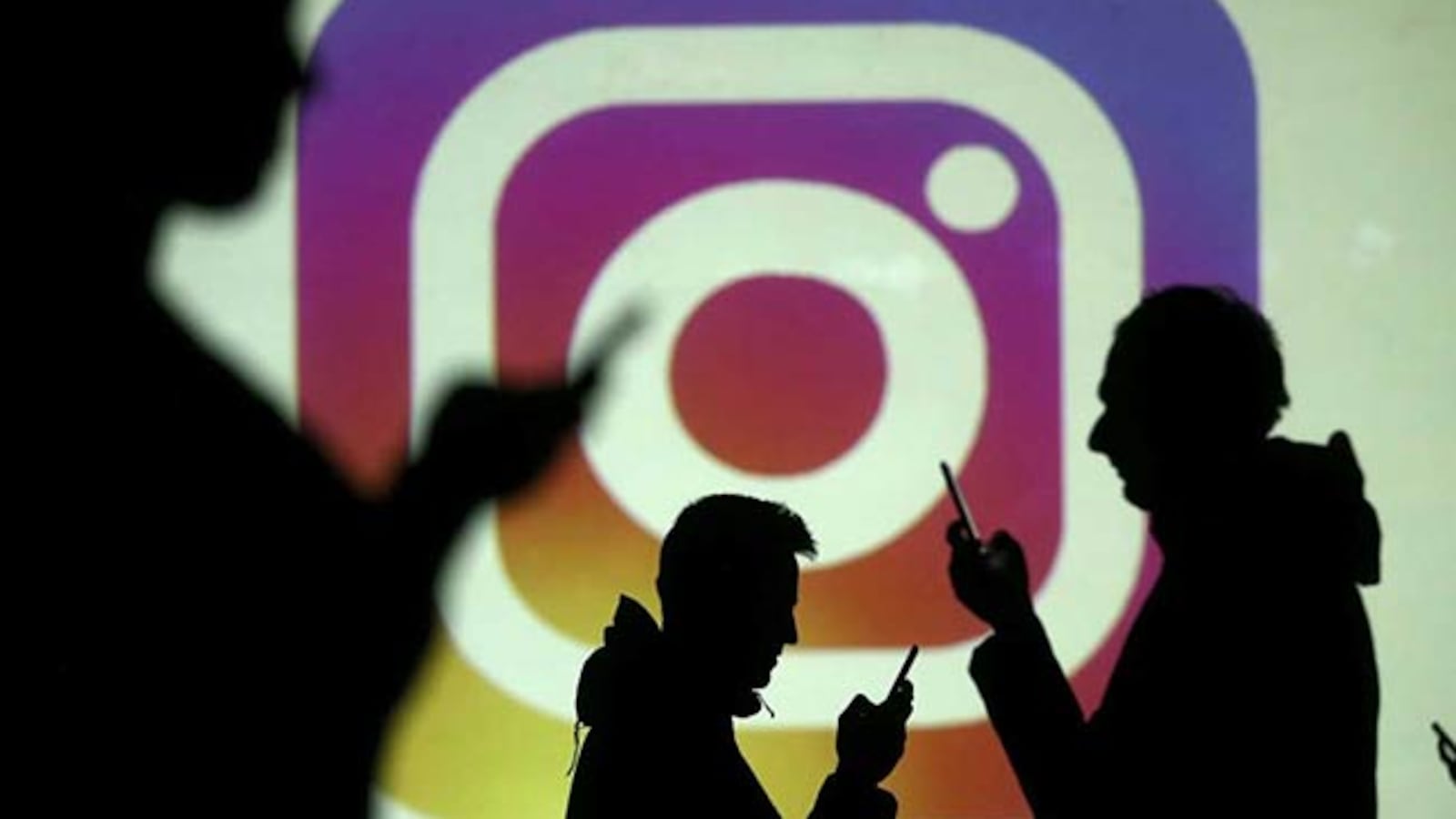 Change Instagram and Facebook’s “Addictive Design” Or Face Heavy Fine: European Union Warns Meta
