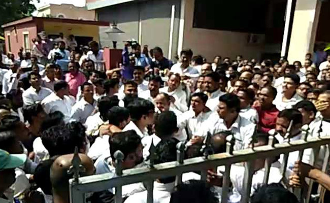 Lawyers Fight Lawyers As Orissa High Court Turns Battlefield