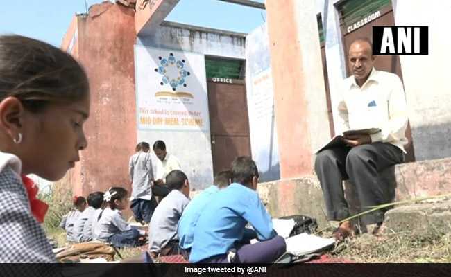 "No Roof, Toilet": What Students Of Jammu And Kashmir School Face Daily