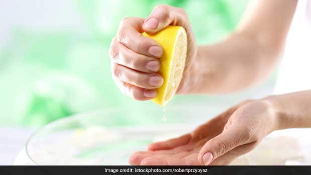 Lemon Juice For Face: इन 3 कारणों से आपको चेहरे पर लगाना चाहिए नींबू का रस, कुछ ही दिनों में खिलने लगेगी त्वचा
