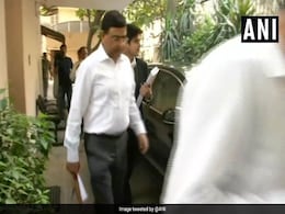 CBI Feud Enters High Court, Advocates Fight Over Who Represents Agency CBI Feud Enters High Court, Advocates Fight Over Who Represents Agency