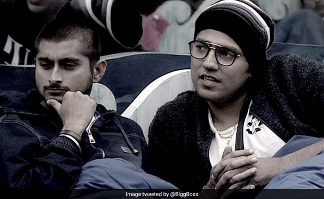 Bigg Boss 12: दीपक ठाकुर ने चालबाजी से घरवालों को अपने इशारों पर नचाया, यूं बन बैठे कप्तान!