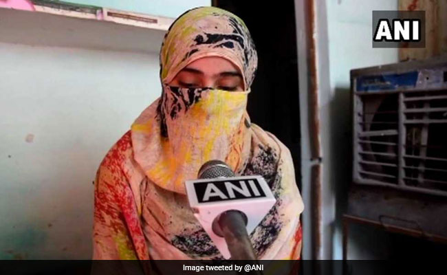 पति ने वीडियो कॉल पर दिया तीन तलाक, महिला का आरोप - पुलिस ने नहीं दर्ज किया मामला