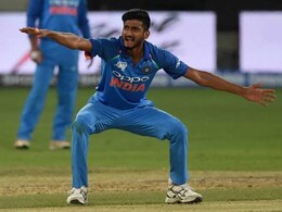 Khaleel Ahmed Credits Zaheer Khan For Becoming "A Better Bowler" Khaleel Ahmed Credits Zaheer Khan For Becoming "A Better Bowler"
