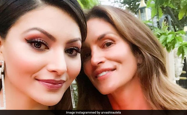 Guess Who Urvashi Rautela Met During Her Recent Trip To Los Angeles?