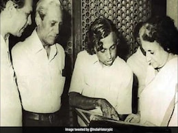 Apj Abdul Kalam: घर-घर अखबार बांटकर ऐसे बने भारत के Missile Man, देखिए उनकी Rare Photos Apj Abdul Kalam: घर-घर अखबार बांटकर ऐसे बने भारत के Missile Man, देखिए उनकी Rare Photos