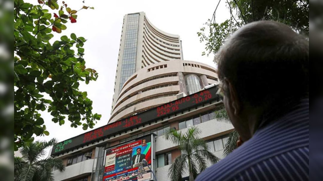 Stock Market Today LIVE: Gift Nifty Signals Flat Start For Nifty 50, Sensex; HCL Tech, DMart, Lenskart In Focus
