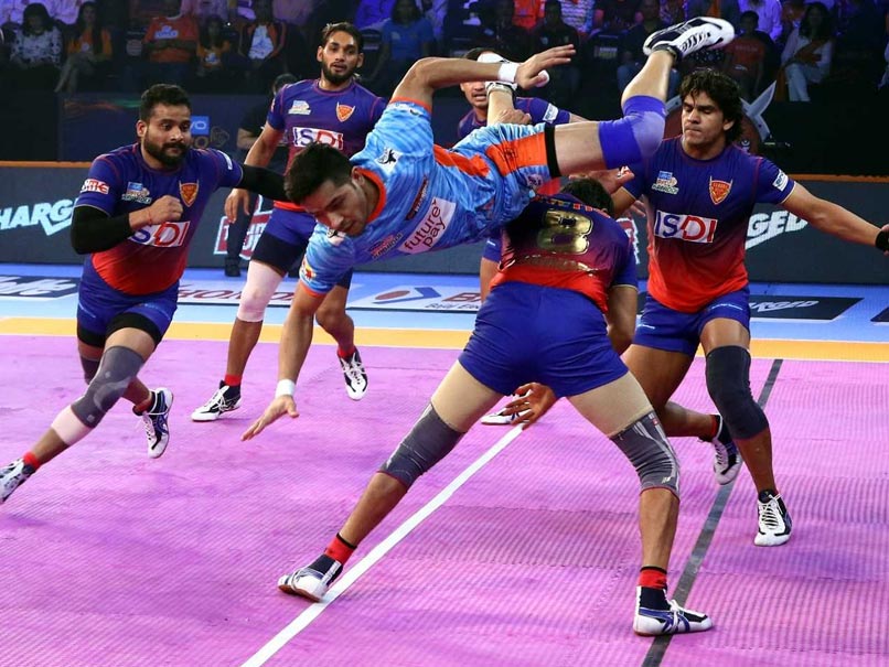 Pro Kabaddi League: Bengal Warriors Lose To Dabang Delhi, Taste First Defeat