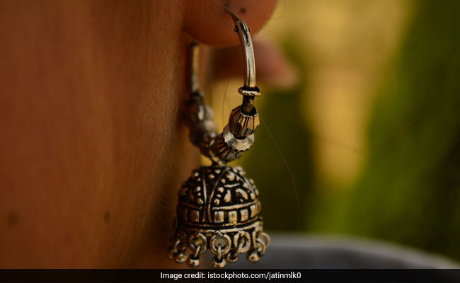 5 Silver <i>Jhumkas</i> You Will Love Wearing Through The Festive Season